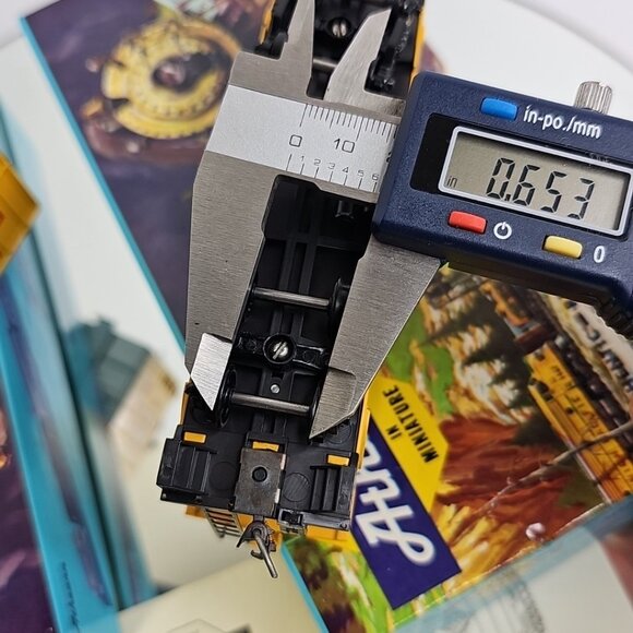 HO Athearn Ready To Run Train Box Car 50ft And Caboose W/ Boxes Vintage Set Of 2 - Picture 8 of 13